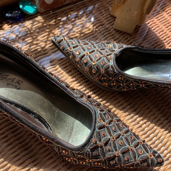 Dazzling beautiful Boho Beaded sequin shoes - Picture 3 of 6